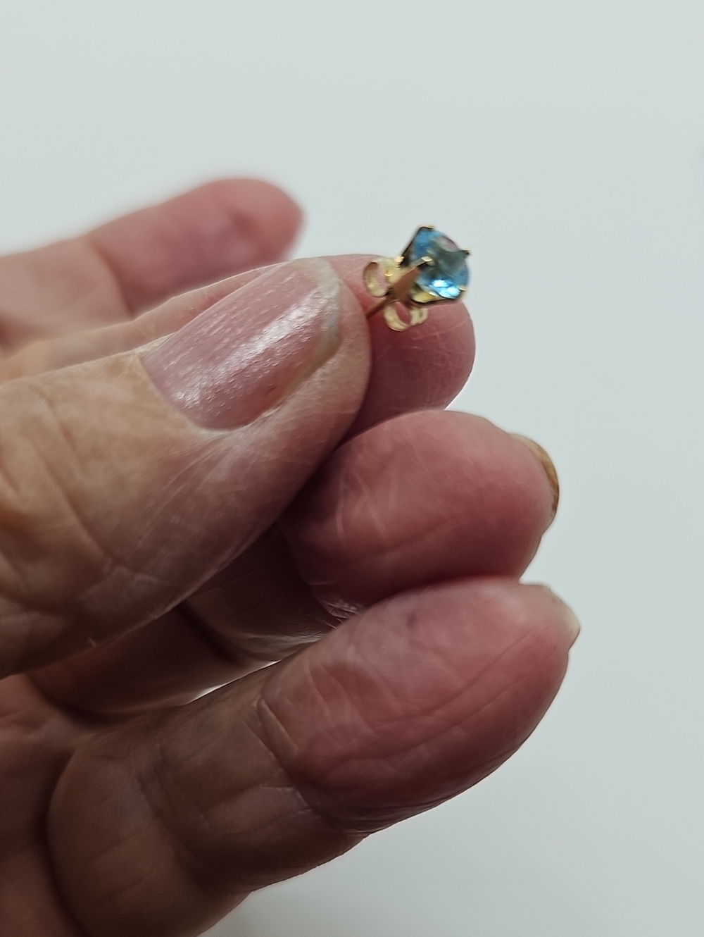 10K‎ Yellow Gold Blue Topaz Stud Earrings Womens OS Blue Round Cut Gemstone Fine